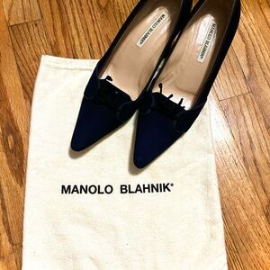 Monolo Blahnik pumps. Navy Blue Suede Day/Evening shoe